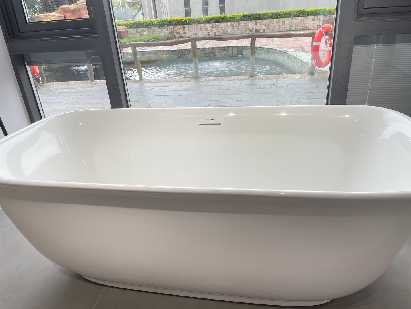 Zuaken 61'' Freestanding Bathtub