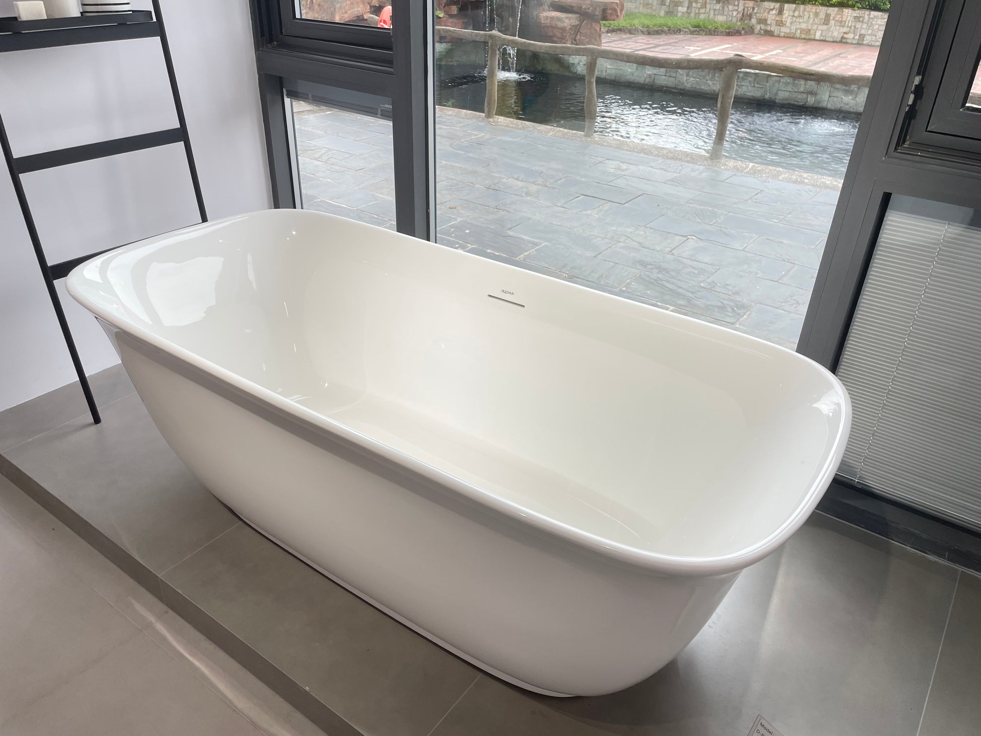 MUZANLIN 59'' Freestanding Bathtub - My Store