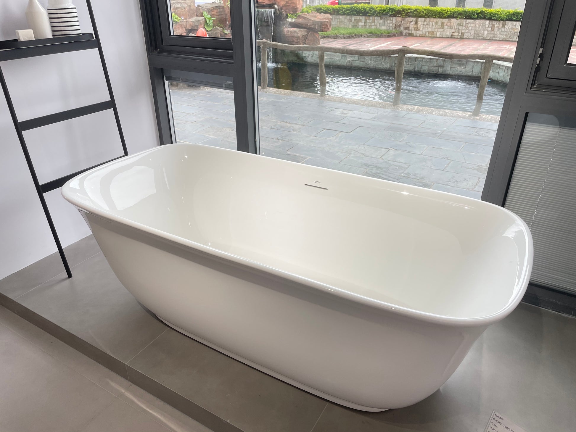 MUZANLIN 59'' Freestanding Bathtub - My Store